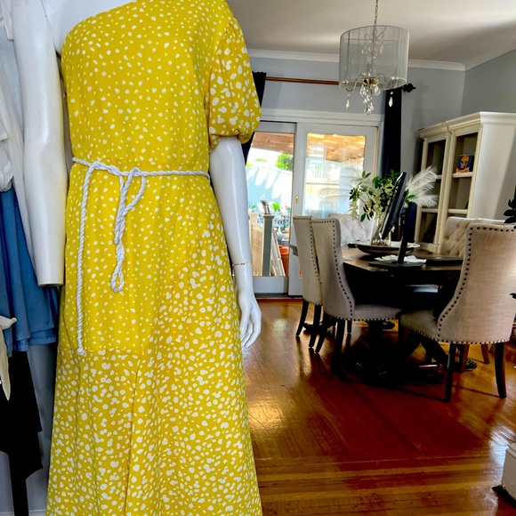 Dress - Picture 5 of 5